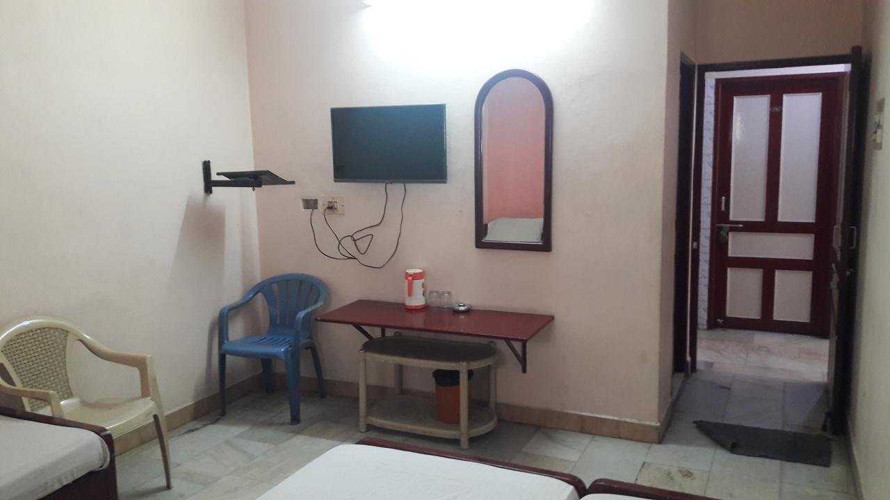 Raamlaxmi Guest House Chennai Exterior photo